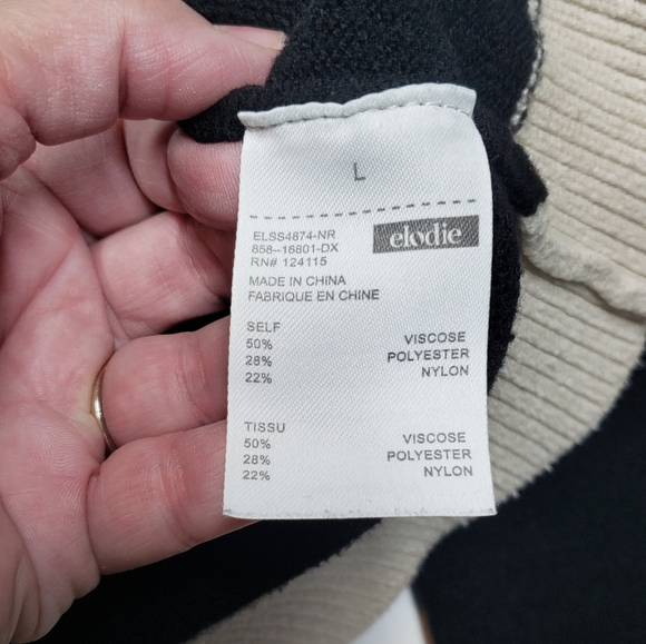 Elodie Checker Print Crop Sweater size large - Picture 4 of 6